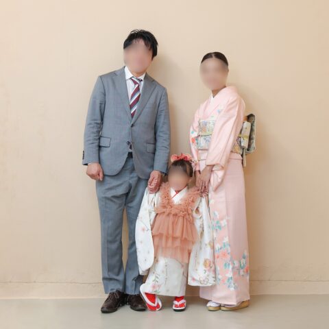 スタジオ家族写真 loading=